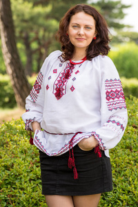 乌克兰妇女在传统礼服