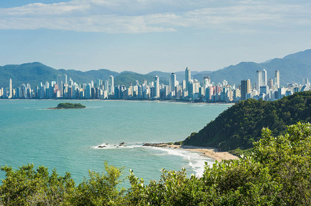 巴西圣塔娜 Camboriu 海滩空中照片