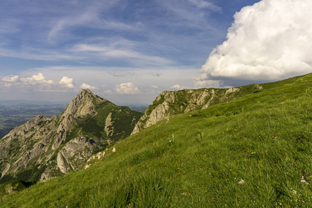 美丽的顶部 Giewont 的看法。Tatra 山。波兰