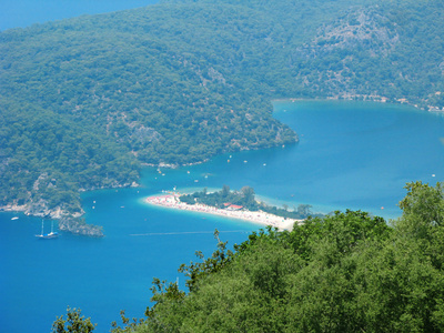 蓝色礁湖和海滩蝴蝶谷土耳其全景
