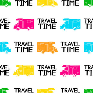 无缝图案与五颜六色的汽车和黑色短语的旅行时间在白色的背景。矢量插图