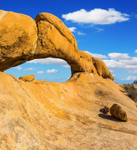 纳米比亚 Spitzkoppe 的大量花岗岩露头