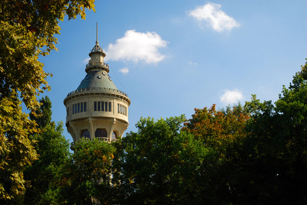 老水塔在布达佩斯玛格丽特岛图片