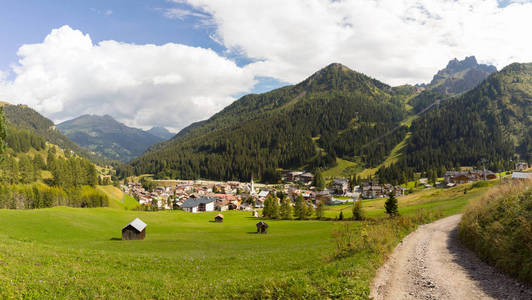 牧场在阿尔卑斯, 南 Tirol, 意大利