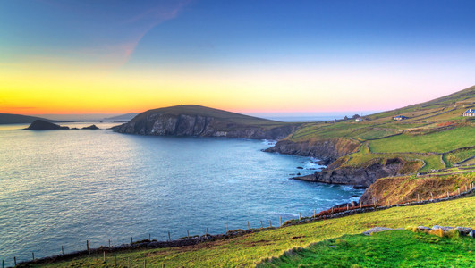 dunquin 海湾嘉里建设有限公司在日落时