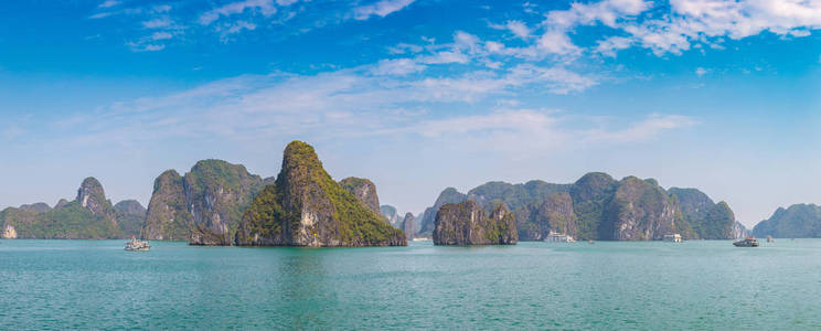 世界自然遗产全景, 越南的哈龙湾, 夏季的一天