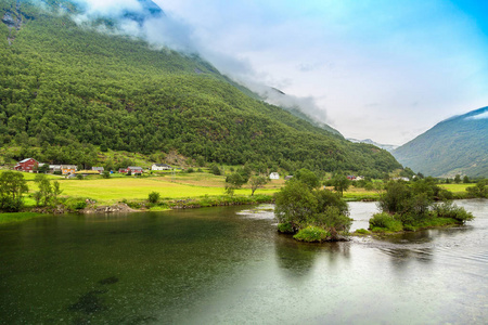 在挪威 Sognefjord 景观