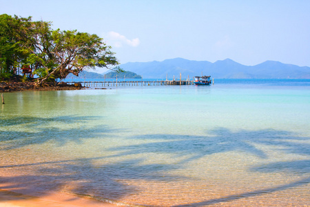 美丽的海滩和热带海洋，泰国