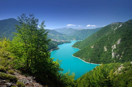 高山湖泊