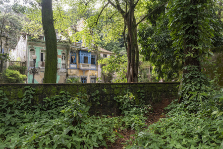 在绿色森林地区废弃的历史建筑, Boticrio, Cosme Velho 区, 巴西里约热内卢