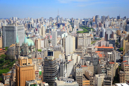 巴西圣保罗的鸟瞰图。大城市的摩天大楼
