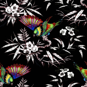 与美丽的花朵和颜色鲜艳的鸟，在白色背景上水彩手绘制无缝模式