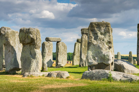 英国夏季巨石阵图片