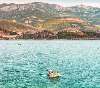 布德瓦, 黑山的亚得里亚海海湾的碎片。最受欢迎的海滩位于布德瓦海滨