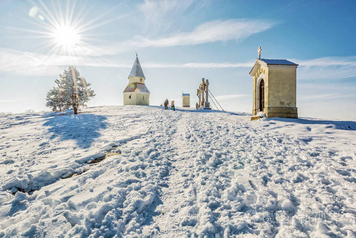 冬天的场景.文化遗产.旅游目的地.雪和阳光