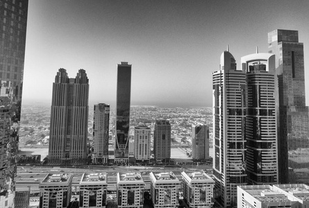 迪拜的现代天际线, 在一个阳光明媚的日子, 阿联酋