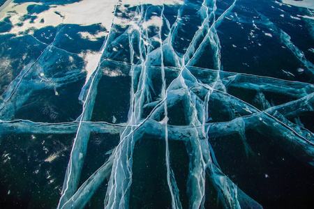 冰上的裂缝西伯利亚的冬天, 贝加尔湖