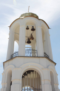 St. 乔治的妇女的修道院的钟楼 Essentuki 在夏天在俄国