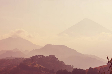美丽的火山景观在危地马拉, 中美洲