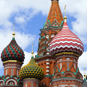 莫斯科。多色的圣瓦西里大教堂的穹顶
