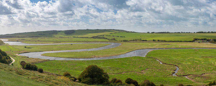 七姊妹郊野公园蜿蜒 Cuckmere 河