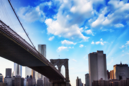 纽约城。布鲁克林大桥和农德孟精彩日落美景