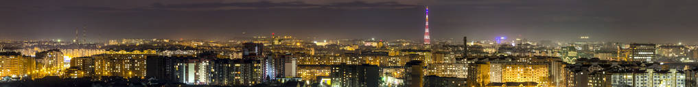 乌克兰 IvanoFrankivsk 城市夜景鸟瞰图