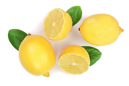 柠檬和片叶在白色背景下分离。平躺, 顶部视图
