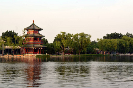 什刹海景区面积是资本的老北京风情保存最完美的地方