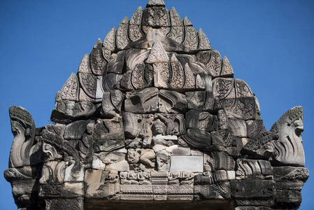 Phimai 历史公园的高棉寺庙废墟在 Phimai 节日在 Phimai 镇在 Provinz 空的叻差在泰国。泰国, Phi