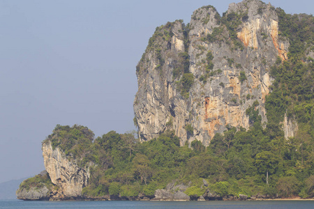 泰国莱利半岛风景如画的岩石图片