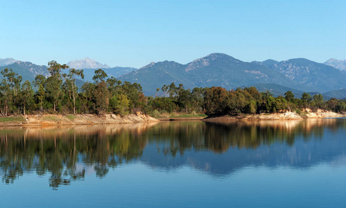 Alzitonelake 在科西嘉岛