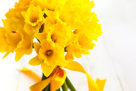 复活节花束黄色水仙花