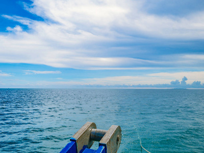 船前向海, 令人惊叹的田园海洋与无尽的地平线在暑假, 旅游 concep