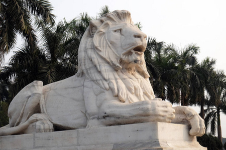古狮雕像在维多利亚纪念门, 加尔各答, 印度, 雕塑由文森特艾斯科在加尔各答, 西孟加拉, 印度