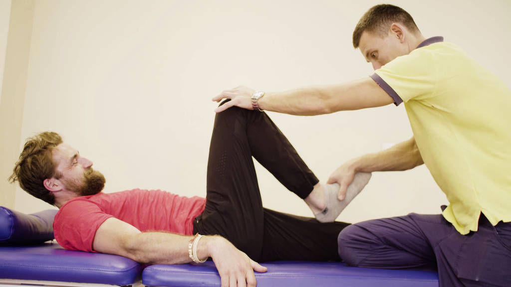 滑雪需尽兴护伤要科学！康复专家教你应对滑雪运动损伤