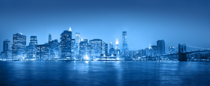 蓝色的纽约全景