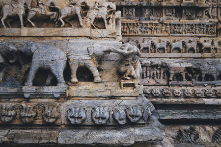 印度贾格迪什寺, 墙雕细节