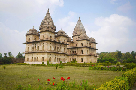 chhatri 在 Orchha 的外部视野。Orchha。中央邦。印度