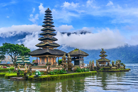 印度尼西亚巴厘岛普拉乌伦达努贝拉坦寺