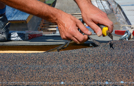 防水工程中切割毡或沥青瓦修补屋面的研究