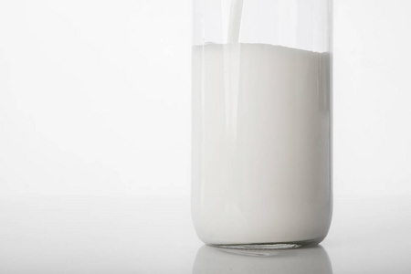 瓶内天然有机奶产品