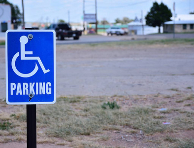 仅限残疾人专用停车