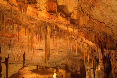 西班牙岛马略卡岛著名洞穴 奎瓦斯德祖格拉穆尔迪 del Drach 龙洞