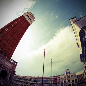 在威尼斯圣马可钟楼图片