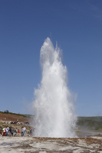 冰岛。南方地区。黄金圆环。strokkur 间歇泉。热 spr