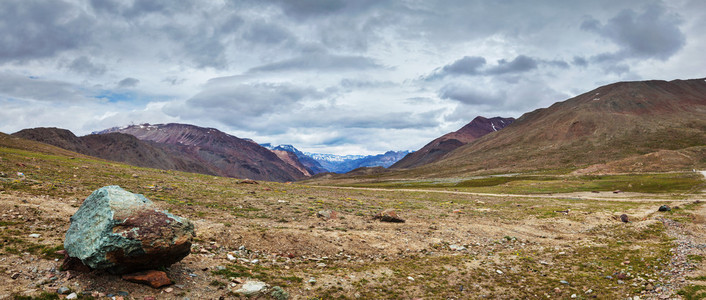 喜马拉雅山景观