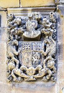 中世纪石质徽章在圣阿森西奥