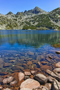惊人的景观与 Valyavishki 湖和 Dzhangal 峰值，皮林山，保加利亚