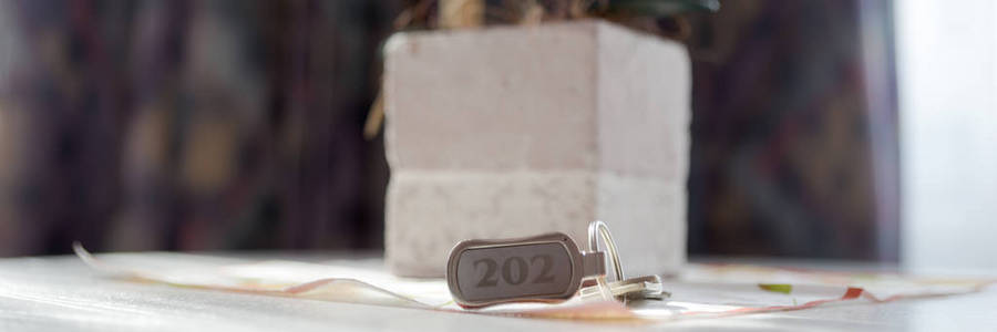 房间里桌上的钥匙202号酒店